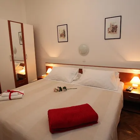 Vincent Apt. In Old Town Centre Ζαντάρ