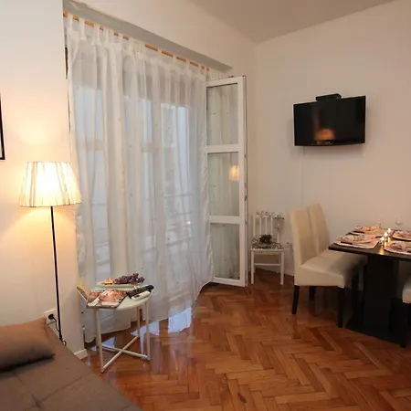 Vincent Apt. In Old Town Centre 公寓 *