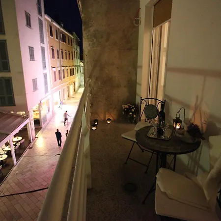 Apartament Vincent Apt. In Old Town Centre *