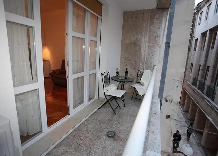 Апартаменты Vincent Apt. In Old Town Centre