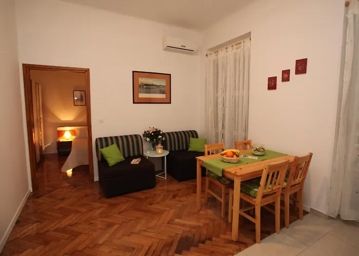 Vincent Apt. In Old Town Centre Апартаменты Задар