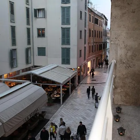 アパート Vincent Apt. In Old Town Centre