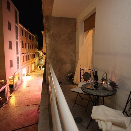 Vincent Apt. In Old Town Centre Zára